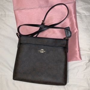 Like New Brown Classic Coach Bag